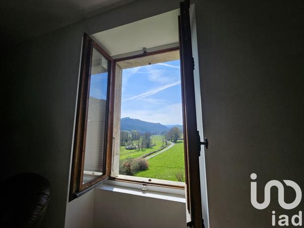 Immeuble à vendre 240 m² Colomieu