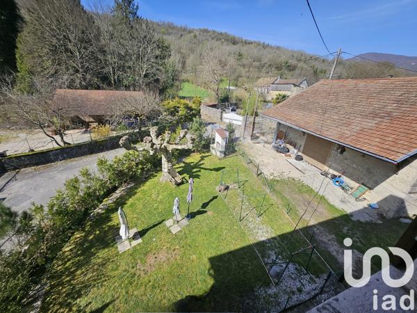 Immeuble à vendre 240 m² Colomieu