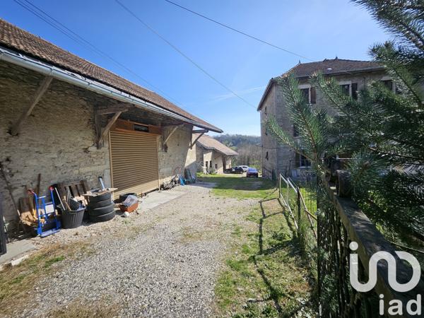 Immeuble à vendre 240 m² Colomieu