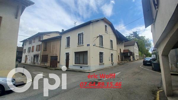 Maison à vendre    5 pièces • 102,28 m2 Saint-Étienne-de-Saint-Geoirs