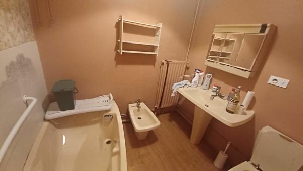 Maison à vendre    5 pièces • 102,28 m2 Saint-Étienne-de-Saint-Geoirs