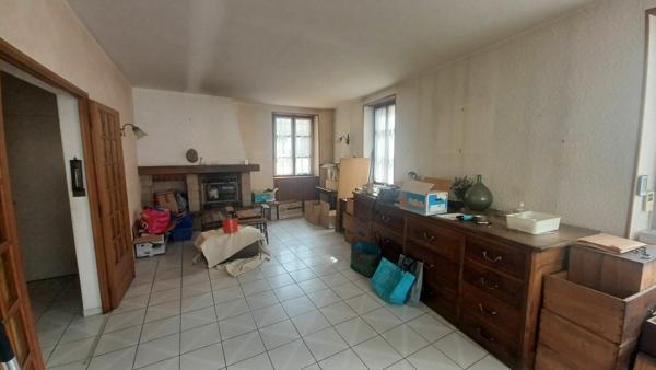 Maison à vendre    5 pièces • 102,28 m2 Saint-Étienne-de-Saint-Geoirs