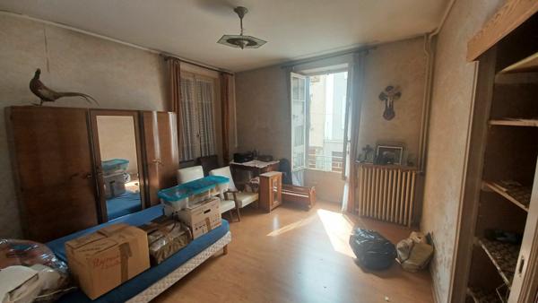 Maison à vendre    5 pièces • 102,28 m2 Saint-Étienne-de-Saint-Geoirs