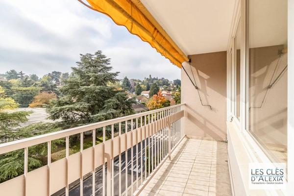 Bel appartement traversant de 4 pièces avec balcon et parking – bon rendement locatif