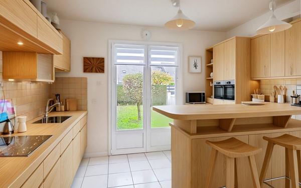 Maison à vendre    6 pièces •  Brain-sur-l'Authion