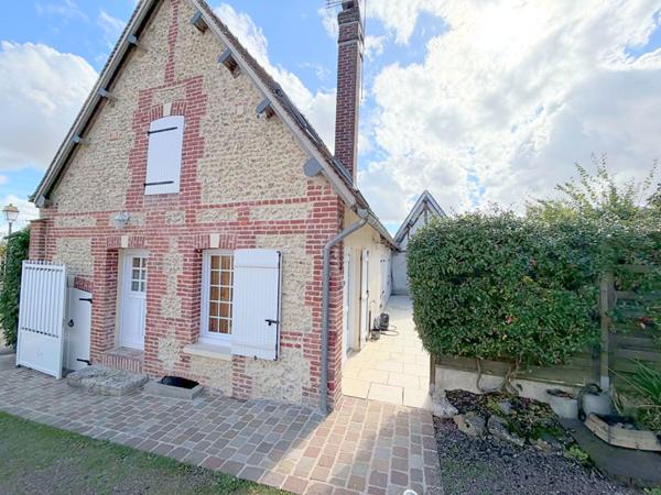 Maison CHAUMONT EN VEXIN + STUDIO INDEPENDANT + DEPENDANCE A AMENAGER !