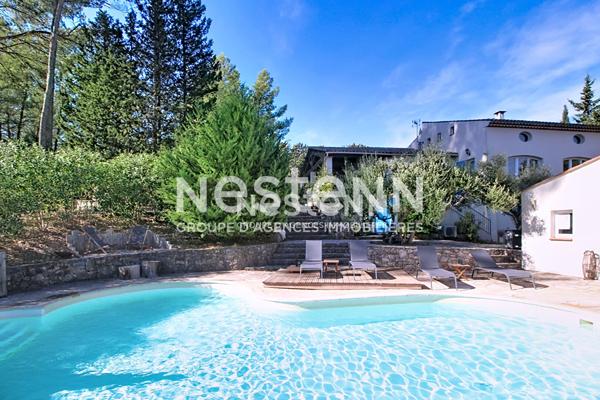 Propriété à Lorgues de 315m2 dont deux T2 indépendant + piscine forme libre sur un terrain de 1800m²