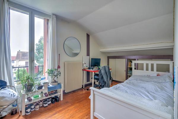 Charmante maison ancienne rénovée – 5 chambres – Quartier résidentiel de Morangis