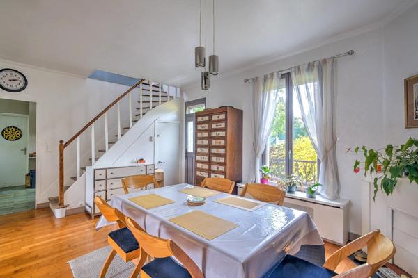 Charmante maison ancienne rénovée – 5 chambres – Quartier résidentiel de Morangis