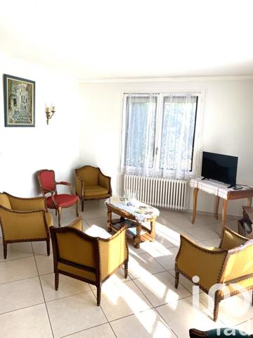 Maison 9 pièces de 192 m² à Vittel (88800)