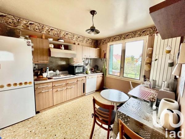 Maison 9 pièces de 192 m² à Vittel (88800)