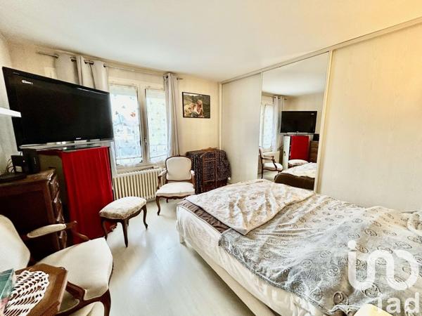 Maison 9 pièces de 192 m² à Vittel (88800)