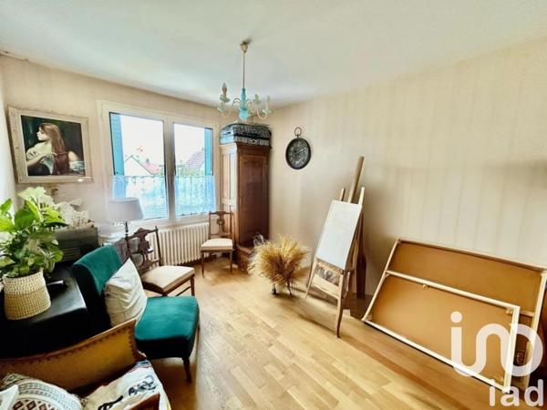 Maison 9 pièces de 192 m² à Vittel (88800)