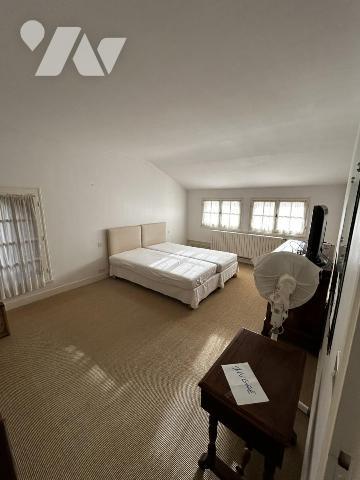 Maison de caractère avec logement indépendant et dépendances