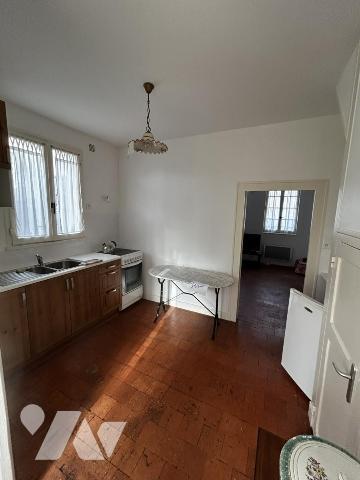 Maison de caractère avec logement indépendant et dépendances