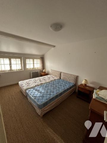 Maison de caractère avec logement indépendant et dépendances