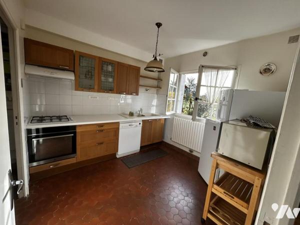 Maison de caractère avec logement indépendant et dépendances