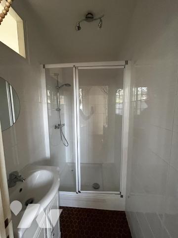 Maison de caractère avec logement indépendant et dépendances