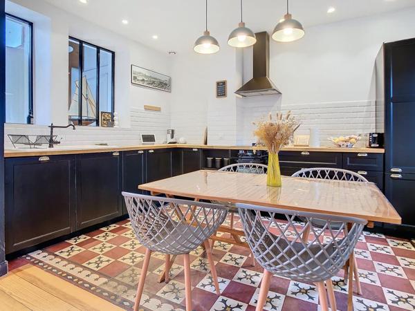 MAISON – T4 MEUBLE – 94M2 – TERRASSE – 69008 LYON