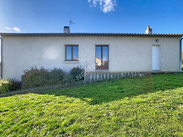 Maison Sevremoine (Saint-crespin-sur-moine) proches des commodités, à 10 minutes de VALLET, 10 minutes de CLISSON et de sa gare, à 3 minutes de l'axe NANTES-CHOLET, à 30 minutes de NANTES et 25 minutes de CHOLET