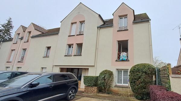 Charmant T2 à vendre à Boissy sous Saint Yon - 1 stationnement, Parfait pour primo-accédant ! à seulement 4 kms du RER C de Breuillet.