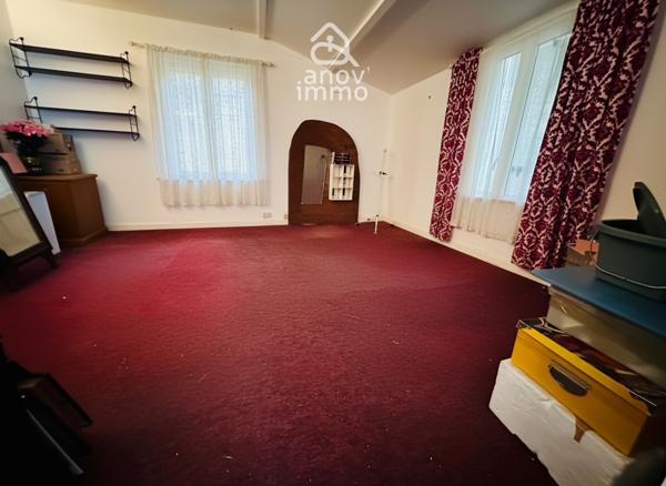 Maison
                                                                                                                                                                                                                                                                                                                        7 pièce(s)                                                                                                                                                                                                          5 chambre(s)                                                                                                                                                                                                          126.49  m²