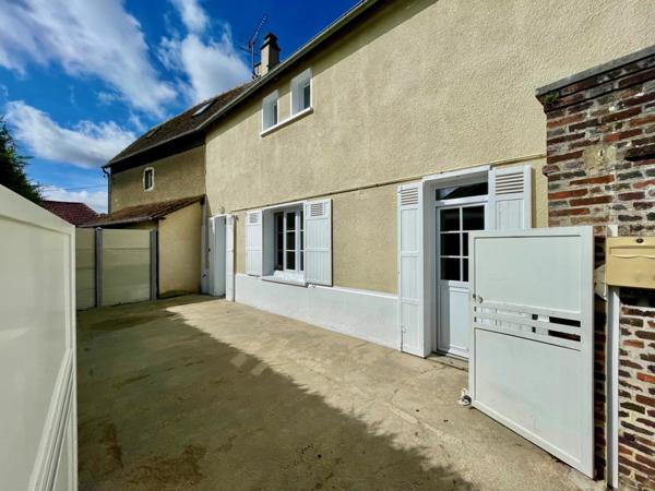 Maison
                                                                                                                                                                                                                                                                                                                        3 pièce(s)                                                                                                                                                                                                          2 chambre(s)                                                                                                                                                                                                          74  m²