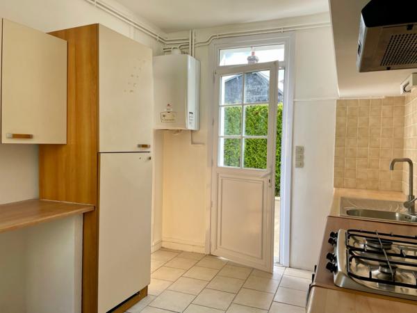 Maison
                                                                                                                                                                                                                                                                                                                        3 pièce(s)                                                                                                                                                                                                          2 chambre(s)                                                                                                                                                                                                          74  m²