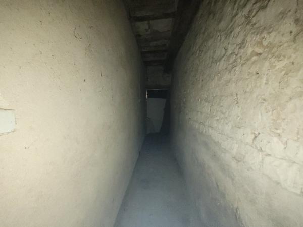 Bâtisse de 130m² de CACHET à RENOVER entièrement