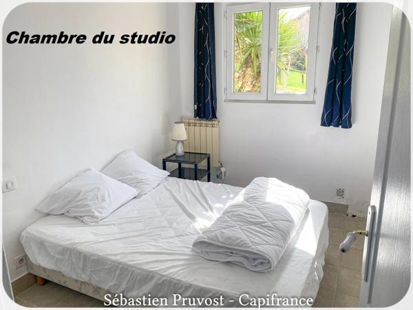 Dpt Dordogne (24), à vendre proche de THIVIERS plain-pied 3 chambres sur sous-sol P8 de 177 m² - Terrain de 2142 m² - Studio Indépendant