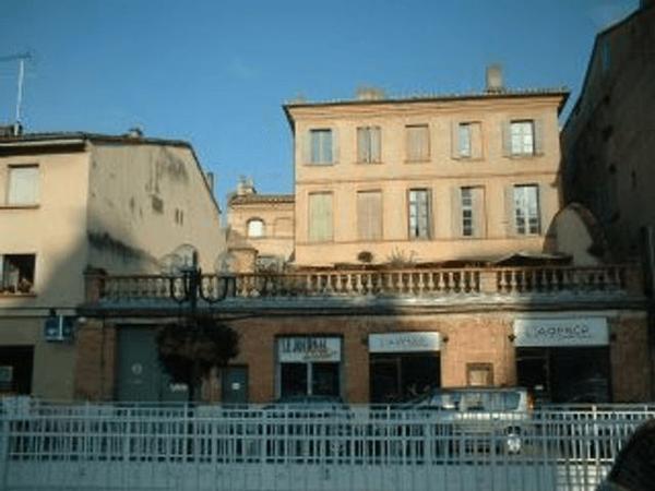 Location Appartement 3 pièces 92.5 m² - 12 PL.FRANKLIN ROOSEVELT Montauban 82000