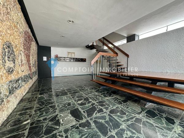 Duplex
                                                                                                                                                                                                                                                                                                                        3 pièce(s)                                                                                                                                                                                                          2 chambre(s)                                                                                                                                                                                                          64  m²