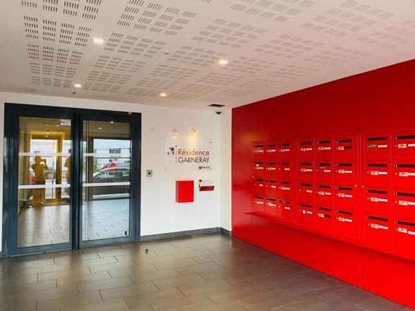 APPARTEMENT IMPECCABLE ET LUMINEUX AVEC BALCON EXPOSE OUEST VUE DEGAGEE A QUELQUES MINUTES DE LA GARE ET DU CENTRE VILLE