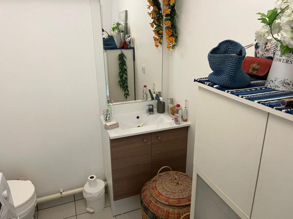 APPARTEMENT IMPECCABLE ET LUMINEUX AVEC BALCON EXPOSE OUEST VUE DEGAGEE A QUELQUES MINUTES DE LA GARE ET DU CENTRE VILLE