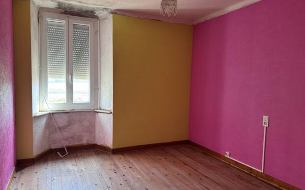 Maison à vendre    8 pièces • 237 m2 Rostrenen