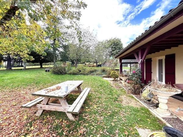 Vente                                                      Maison
                        
                     5 pièces                      102 m2                     à Marmande