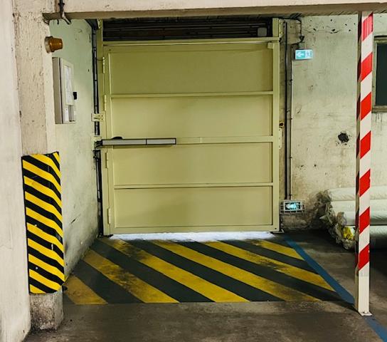 Neuilly-sur-Seine (92200) NEUILLY-SUR-SEINE - ACHILLE PERETTI - EMPLACEMENT DE PARKING EN REZ-DE-CHAUSSÉE