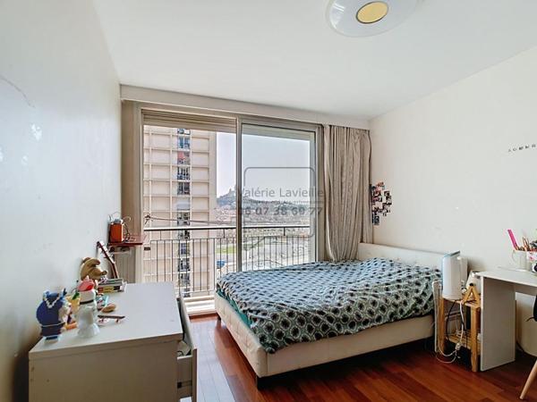 Marseille (13001) - BOURSE - VIEUX PORT - T4/5 lumineux - 91 m2 - Vue Panoramique et balcons