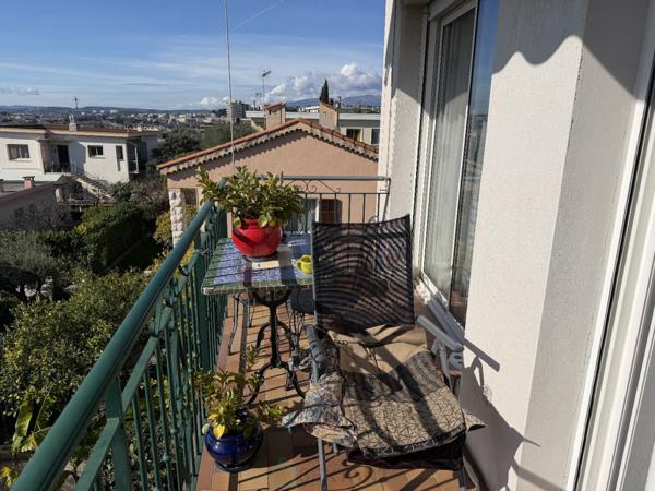 Appartement 3 pièces  dans une impasse au calme