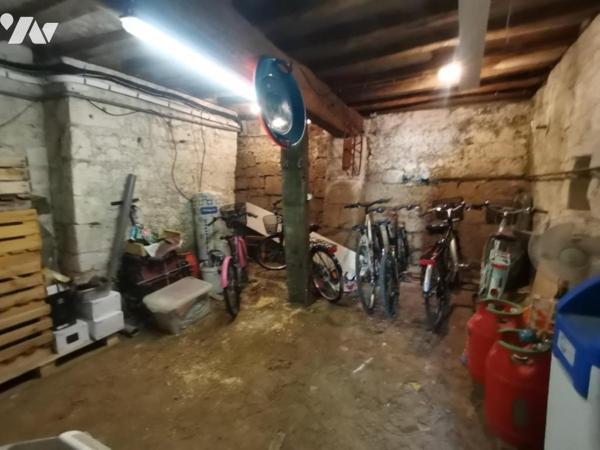 Charmante maison avec dépendance aménagée - Prête à vivre !

Installez-vous  dans cette agréa...