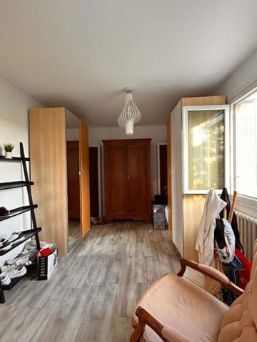 A vendre, à SAINT-ASTIER 24110 maison 192m²