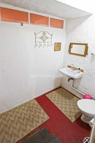 Maison de charme  de 104 m² - 4 pièces - 3 chambres ave cour et garage -  MAGNAC LAVAL (87)