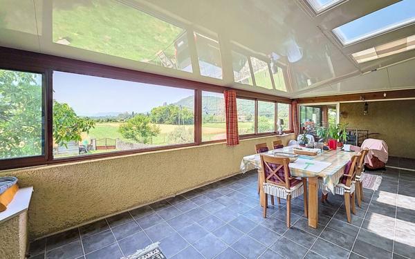 Maison à vendre    4 pièces •  Rochemaure