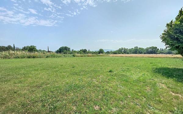 Maison à vendre    4 pièces •  Rochemaure