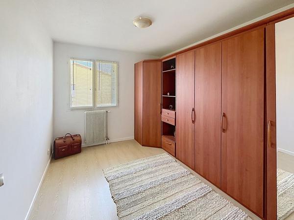 Appartement 3 pièces- AIX OUEST- DERNIER ETAGE- VUE DEGAGEE