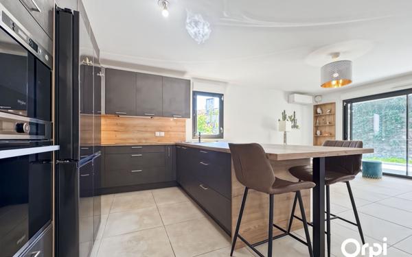 Appartement à vendre    4 pièces • 84,38 m2 Cogolin