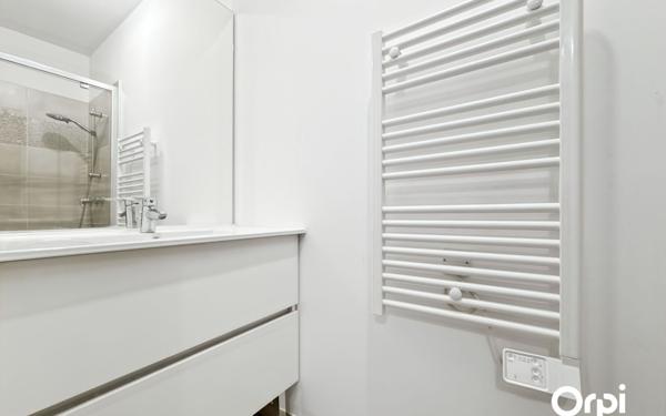 Appartement à vendre    4 pièces • 84,38 m2 Cogolin