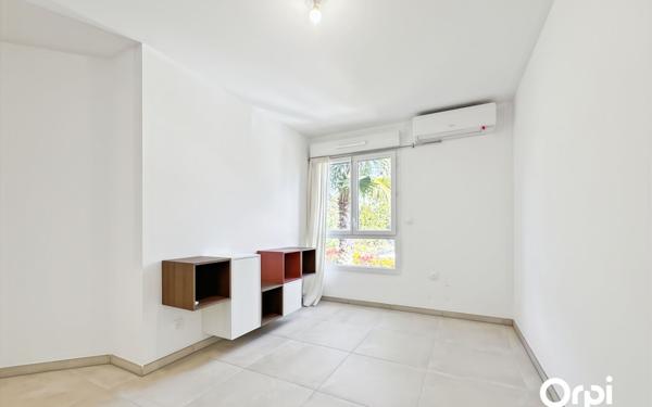 Appartement à vendre    4 pièces • 84,38 m2 Cogolin