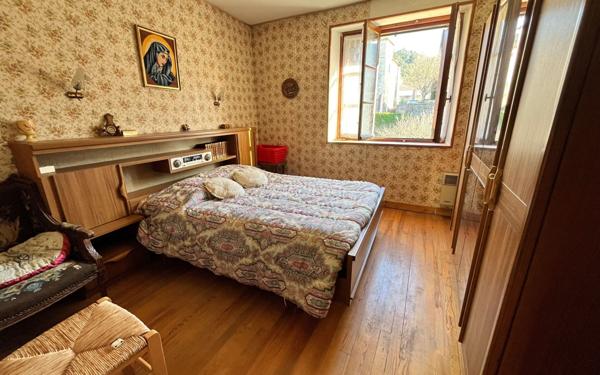 Maison à vendre    7 pièces •  Les Vans