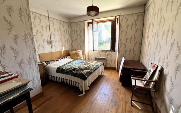 Maison à vendre    7 pièces •  Les Vans